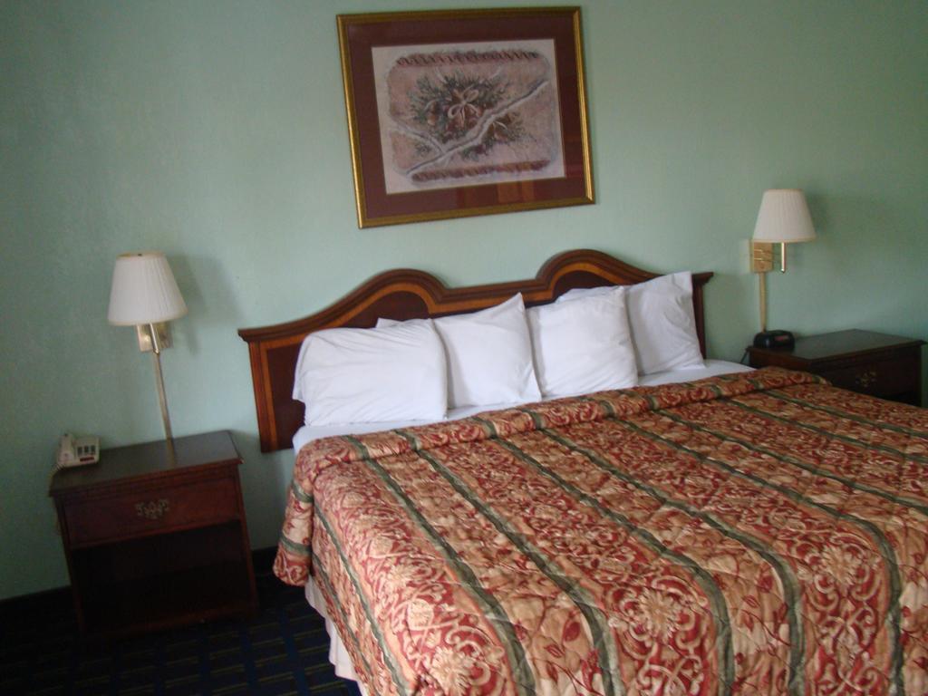 Budget Inn Mount Airy Quarto foto